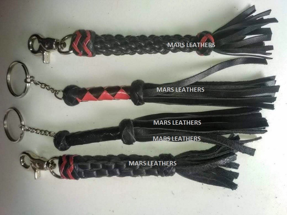 LEATHER MINI FLOGGER KEY CHAIN